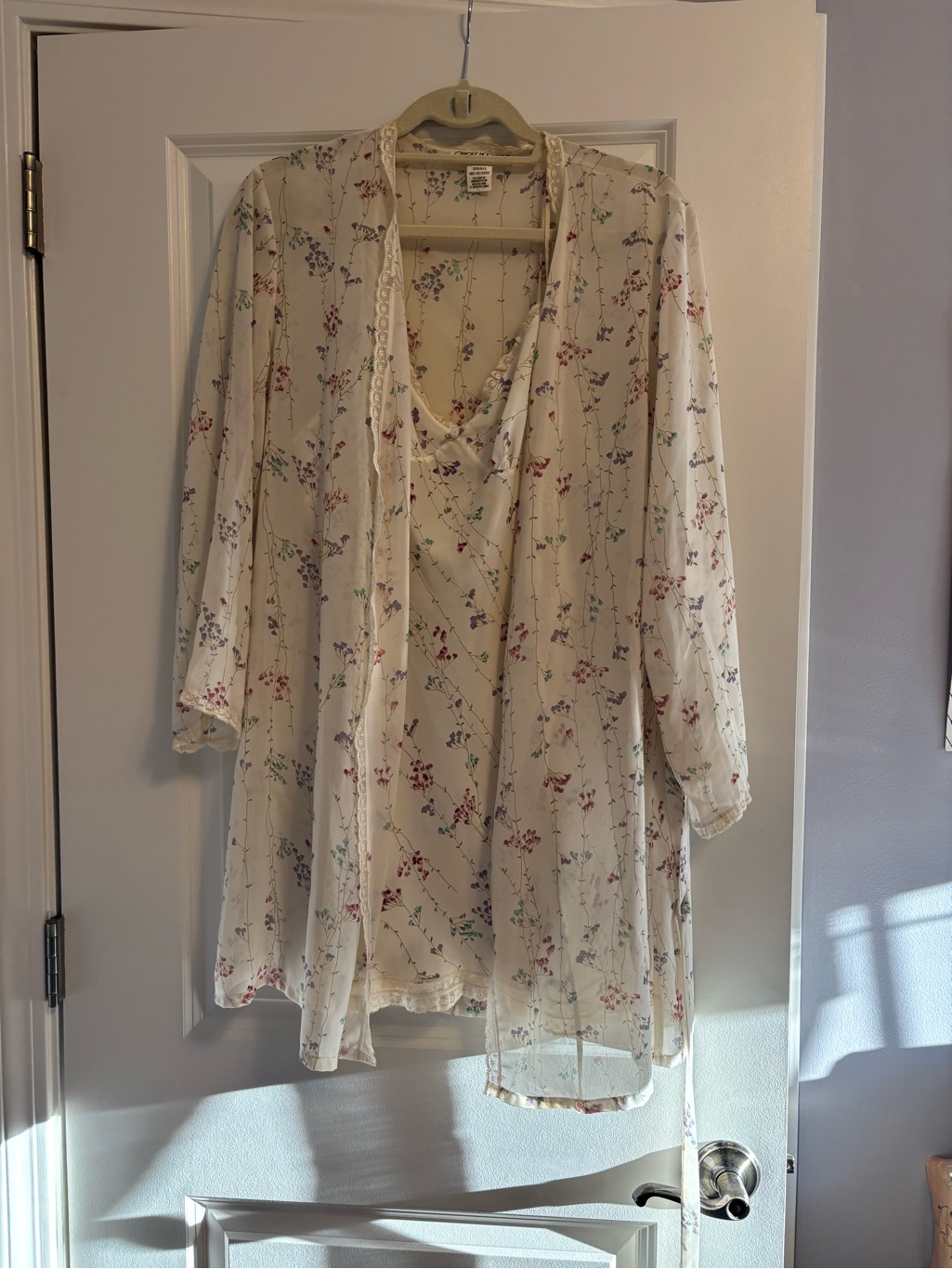 Midnight By Carole Hochman Cream Floral Robe And Chemise Set